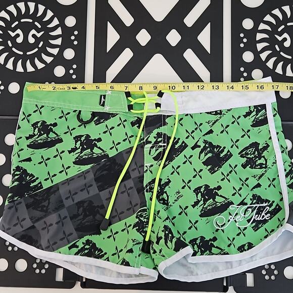 Jet Tribe Cross Hatch Jet Ski Water Sports Swim Shorts in Green | Juniors 9 - Picture 10 of 14